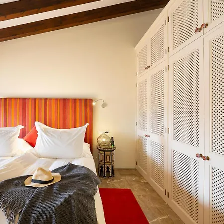 & Restaurant Jardi D'arta Hotel 4*